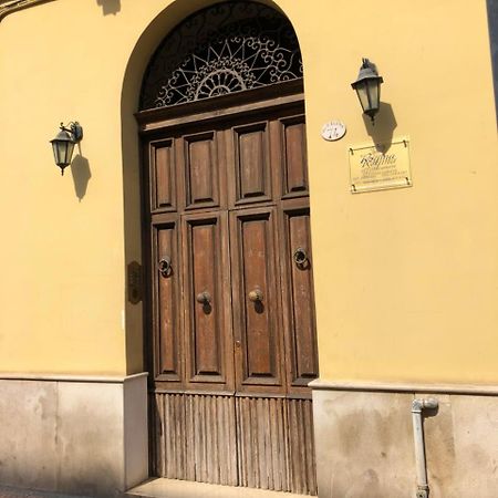Elena Rooms Taranto Eksteriør bilde